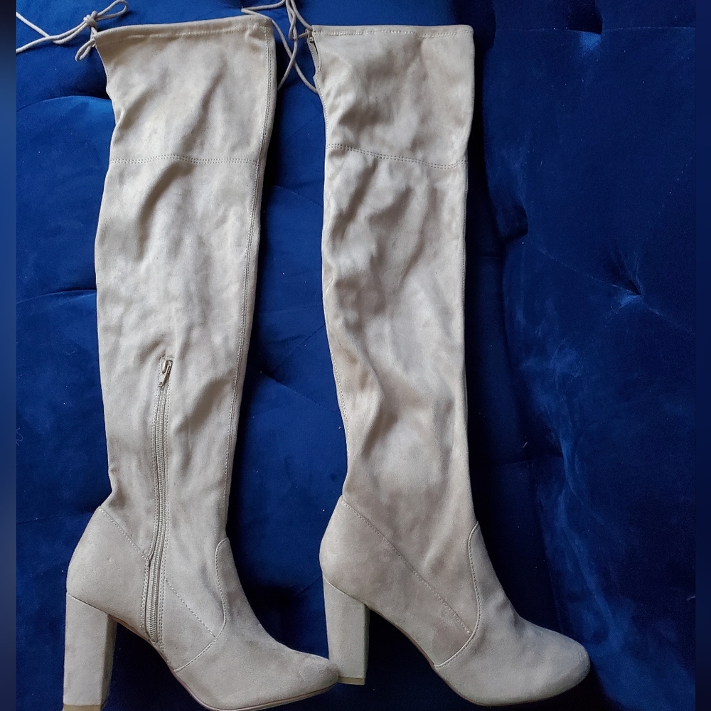 NEW Chinese Laundry light brown/cream knee boots, sz. 8 women's